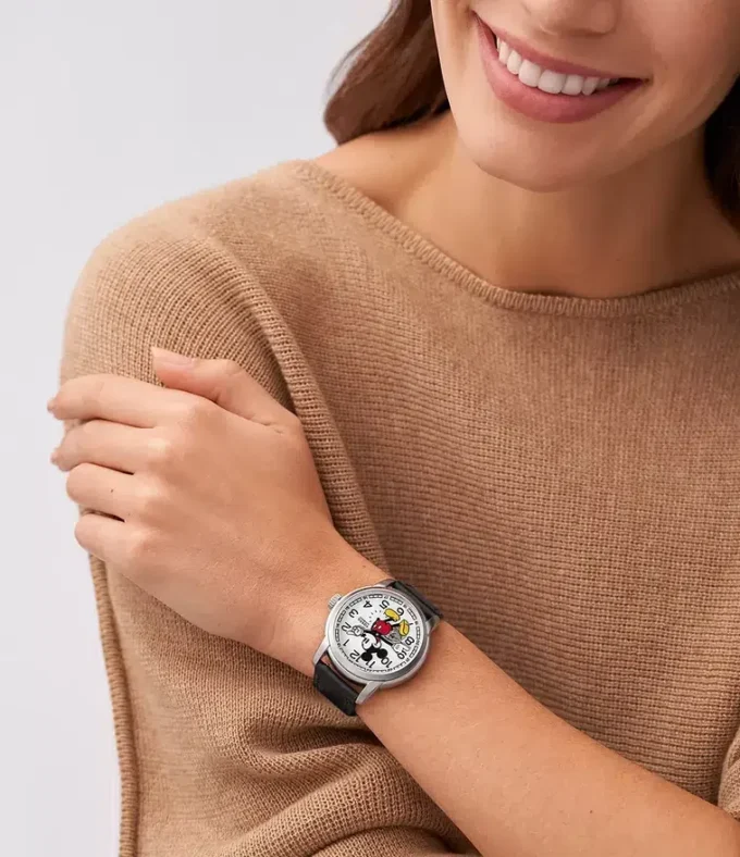Disney Fossil Special Edition Classic Disney Mickey Mouse Watch Disney Fossil Special Edition Classic Disney Mickey Mouse Watch