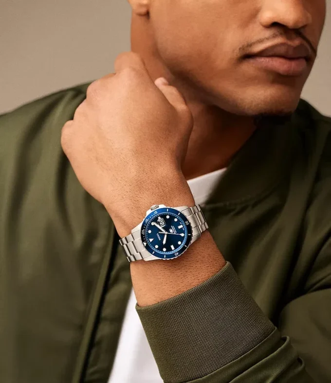 Fossil Blue Dive Three-Hand Date Stainless Steel Watch Fossil Blue Dive Three-Hand Date Stainless Steel Watch